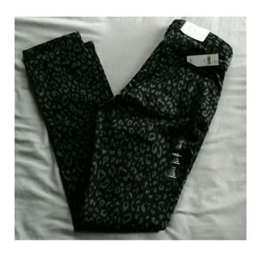 Gap size 4R Black/Gray Animal Print Always Skinny